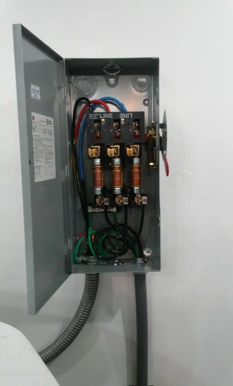Three-phase disconnect switch installed for Electrical Wiring & Rewiring in Willow Springs